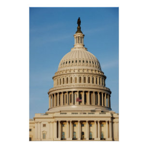 Hauptstadts-Gebäude geschossen auf Dämmerung Poster