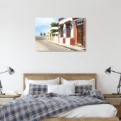 Haus am Straßenrand Leinwanddruck (Insitu (Schlafzimmer))