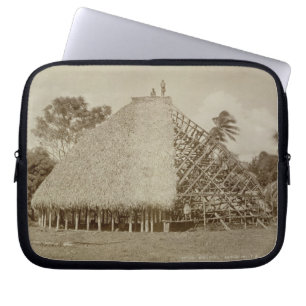 Haus-Gebäude in Samoa-Inseln, c.1875 (Sepia-Foto) Laptopschutzhülle