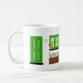 Haus mit grüner Tür mit individuellem Angebot Kaffeetasse (Links)