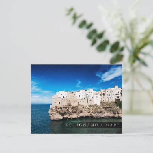 Häuser in Polignano a Mare auf einer Klippe in Pug Postkarte (Stehend Vorderseite)