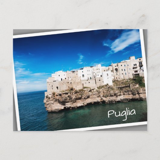 Häuser in Polignano a Mare auf einer Klippe in Pug Postkarte (Vorderseite)