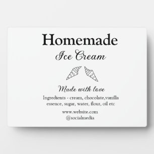 Hausgemachtes Eis und Zutaten aus Liebe Fotoplatte