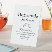 Hausgemachtes Eis und Zutaten aus Liebe Sockelschild (In Situ)