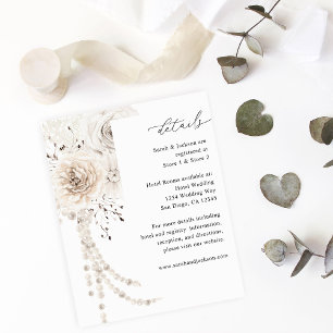 Haushaltsperlen und Weiße Blumendetails Flyer