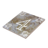 Hausnummer - spanisches Weiß auf Kalkstein Fliese (Seite)