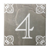 Hausnummer - spanisches Weiß auf Schiefer Fliese (Vorderseite)