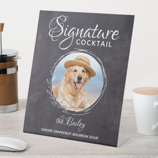 Haustier Hochzeithund Bar Cocktail Signature Drink Sockelschild (In Situ)