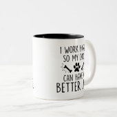 Haustier, ich arbeite hart, also mein Hund, lustig Zweifarbige Tasse (VorderseiteRechts)