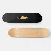 Haustier-Ratte. Zimt Berkshire, weißer Bauch Skateboard (Horizontal)