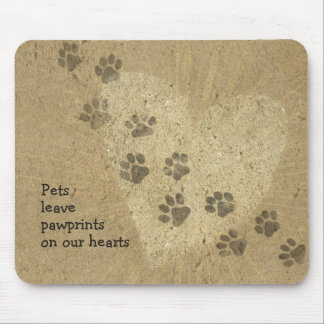 Haustiere verließ Paw Prints auf unseren Herzen Mousepad