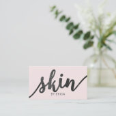 Hautpflege Typografie Blush Pink Wellness-Center Visitenkarte (Stehend Vorderseite)