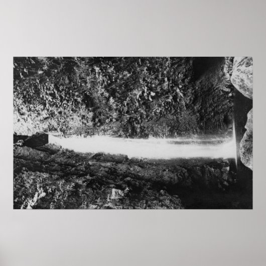 Hauula, HI - Sacred Falls, nähe Cooper Ranch Inn Poster (Vorne)