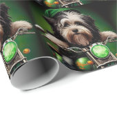 Havanese Dog Driving Bike St. Patrick's Day Geschenkpapier (Rolleneckpunkt)