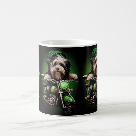 Havanese Dog Driving Bike St. Patrick's Day Kaffeetasse (Mittel)