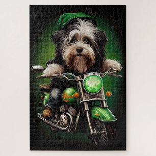 Havanese Hund fährt Fahrrad am St. Patrick's Day Puzzle