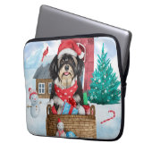Havanese Hund im Schnee Weihnachtshaus Laptopschutzhülle (Vorderseite Links)