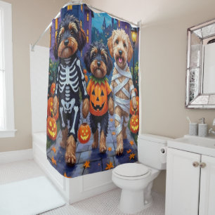 Havanese Hunde beim Trick-or-Treat in Halloween-Ko Duschvorhang