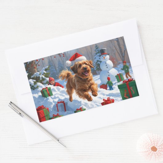 Havanese läuft in Schnee mit Weihnachtshut Rechteckiger Aufkleber (Umschlag)