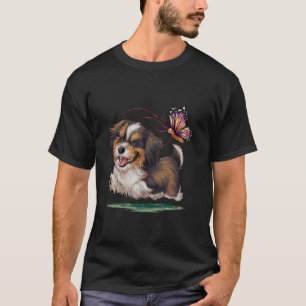 Havanese mit farbenfrohem Schmetterling. T-Shirt