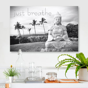 Hawaii Buddha Schwarz-weißes Foto nur atmen Zitat Leinwanddruck