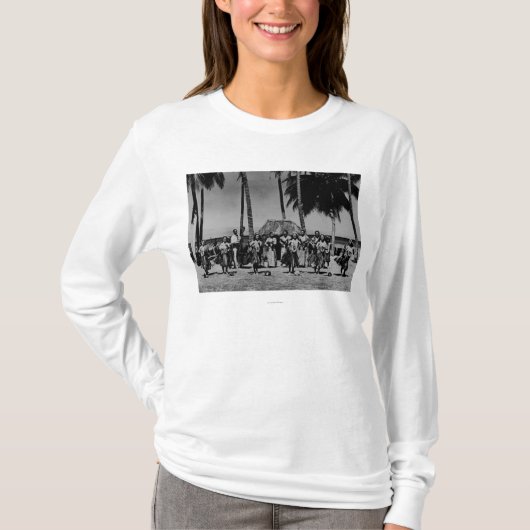 Hawaii - Linie des Hula Mädchen-Tanzens T-Shirt (Vorderseite)