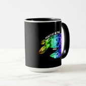 Hawaii Practice Aloha - Tribal Honu Rainbow Tasse (VorderseiteRechts)