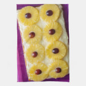 Hawaii-Scheiben mit Ananas auf rustikalem Holz Geschirrtuch (Vertikal)