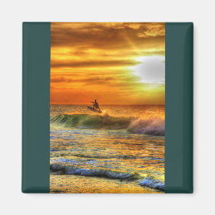 Hawaii-Surfer am Sonnenuntergang-vibrierenden Magnet