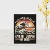 Hawaii Tsunami 2025 Ich überlebte Wave Retro Karte (Gelbe Blume)