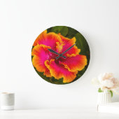 Hawaiian Fuchsia und Orange Hibiskus aus Kauai Große Wanduhr (Zuhause)
