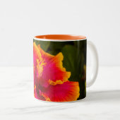 Hawaiian Fuchsia und Orange Hibiskus aus Kauai Zweifarbige Tasse (VorderseiteRechts)
