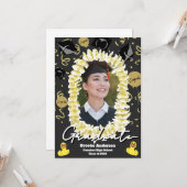 Hawaiian Graduation Plumeria Lei Confetti Photo Karte (Vorderseite/Rückseite Beispiel)