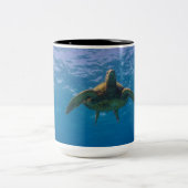 Hawaiian Green Sea Turtle Hug Tasse (Mittel)