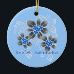 Hawaiian Holly Hanukkah Blue Floral Keramik Ornament<br><div class="desc">Hau’oli Hanukaha ist Hawai'ian für Happy Hanukkah! Diese Abbildung zeigt eine tropische Interpretation der Heiligen in Hanukkah Farben und subtilen Gefälle. Die Schrift wird für eine zusätzliche Überraschung mit Schnee verstaubt. Dieses Design ist auf einer Vielzahl von Produkten für die Zuhause und Bekleidung für die ganze Familie erhältlich.</div>