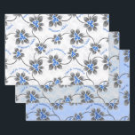 Hawaiian Holly Hanukkah Blue Floral Trio Geschenkpapier Set<br><div class="desc">Hau’oli Hanukaha ist Hawai'ian für Happy Hanukkah! Diese Abbildung zeigt eine tropische Interpretation der Heiligen in Hanukkah Farben und subtilen Gefälle. Die Schrift wird mit Schnee für eine zusätzliche Überraschung gefüllt. Dieses Design ist auf einer Vielzahl von Produkten für die Zuhause und Bekleidung für die ganze Familie erhältlich. Dieses Trio...</div>