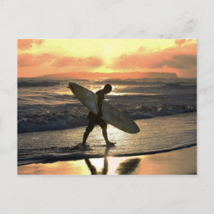 Hawaiian Surfer Heading Zuhause Postkarte