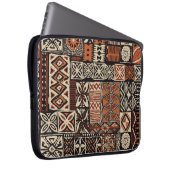 Hawaiian Tapa: Stammes-Patchwork Laptopschutzhülle (Vorne Rechts)