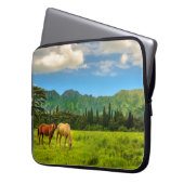 Hawaiianische Pferde, Hokulei Peak, Kauai Wetsuit Laptopschutzhülle (Vorderseite Links)