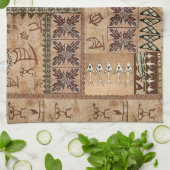 Hawaiianische Segelkanone und Petroglyph Tapa Geschirrtuch (Gefaltet)