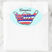 Hawaiianische Shaka-Symbol unter der Flagge eines  Ovaler Aufkleber (Tasche)