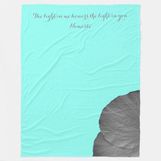 Hawaiianische Träume in Schwarz und Weiß Fleecedecke (Vorderseite)