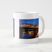 Hawthorne Brücke Jumbo-Tasse (Vorderseite Rechts)