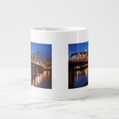 Hawthorne Brücke Jumbo-Tasse (Vorderseite)