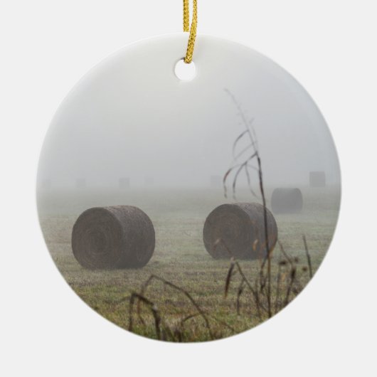 Hay Bales im Nebel Keramik Ornament (Vorne)
