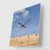 Hay Bales on Field Quadratische Wanduhr (Winkel)