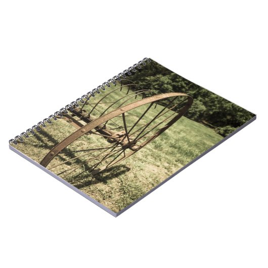 Hay Rake Wheels Notizblock (Linke Seite)