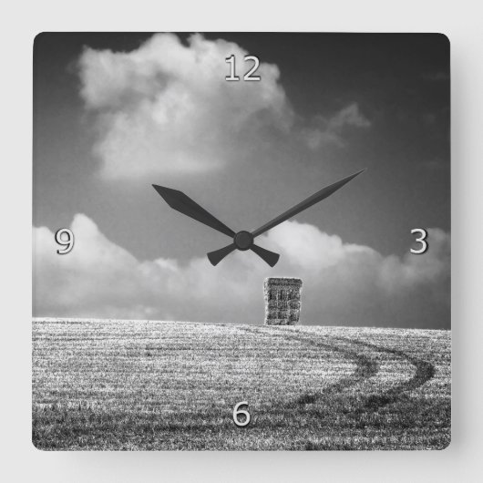 Haystack And Tracks minimalist Quadratische Wanduhr (Vorderseite)