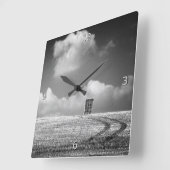 Haystack And Tracks minimalist Quadratische Wanduhr (Winkel)
