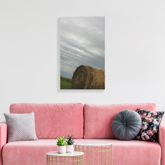 Haystack mit Sturmwolken über dem Foto Leinwanddruck (Insitu (Wohnzimmer))